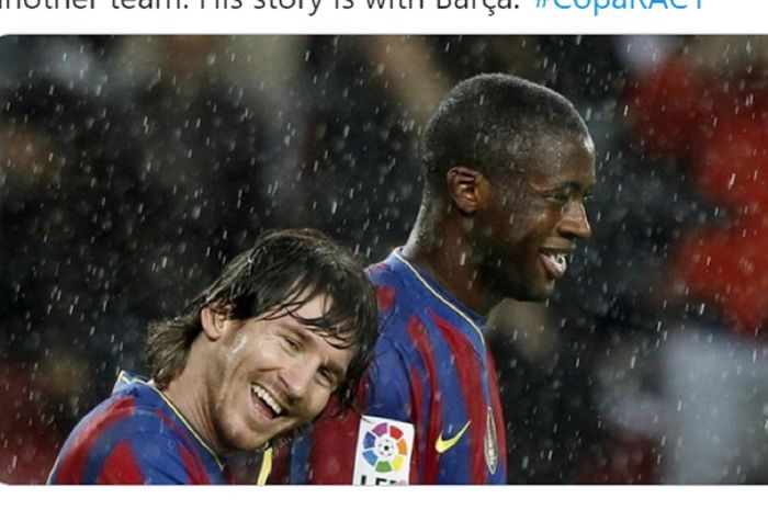 Mantan pemain Barcelona (kanan), Yaya Toure, bersama Lionel Messi.