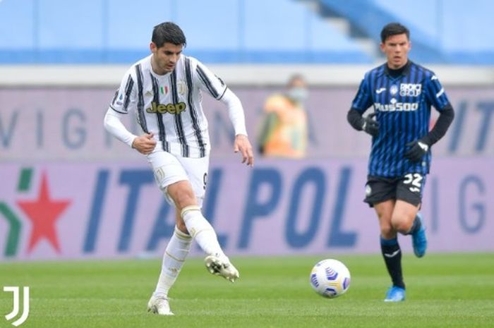 Aksi striker Juventus, Alvaro Morata, dalam laga kontra Atalanta 