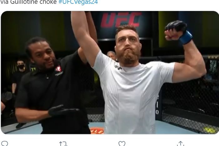 Korban KO 17 detik Khamzat Chimaev, Gerald Meerschaert, meraih kemenangan kuncian ke-24 di UFC Vegas 24, Minggu (18/4/2021) WIB. 