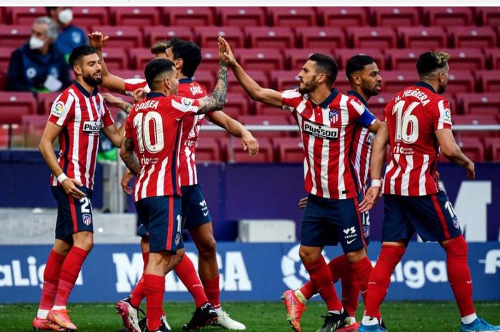 Para pemain Atletico Madrid merayakan gol ke gawang Eibar pada pekan ke-33 Liga Spanyol 2020-2021, Minggu (18/4/2021).