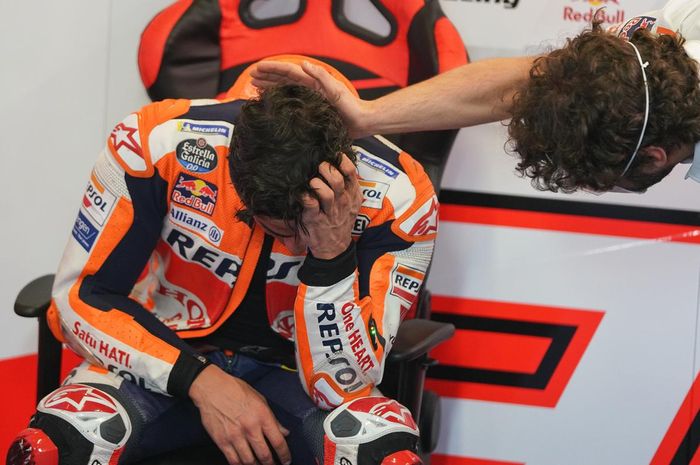 Pembalap Repsol Honda, Marc Marquez, bereaksi setelah finis pada MotoGP Portugal di Sirkuit Algarve, Portimao, Minggu (19/4/2021).
