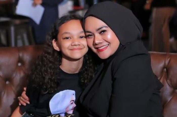 Anak Bungsunya dengan Faisal Harris Kini Bertranformasi Jadi Gadis