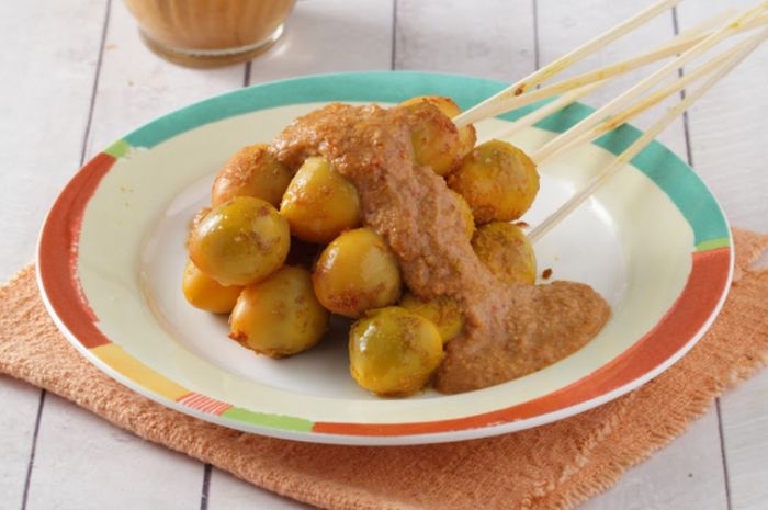 Sate Telur Puyuh Sambal Kacang