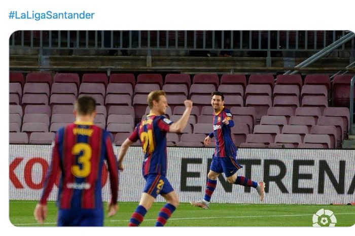 Lionel Messi (kanan) mencetak gol ke gawang Getafe pada lanjutan Liga Spanyol di Camp Nou, Kamis (22/4/2021) waktu setempat atau Jumat dini hari WIB.