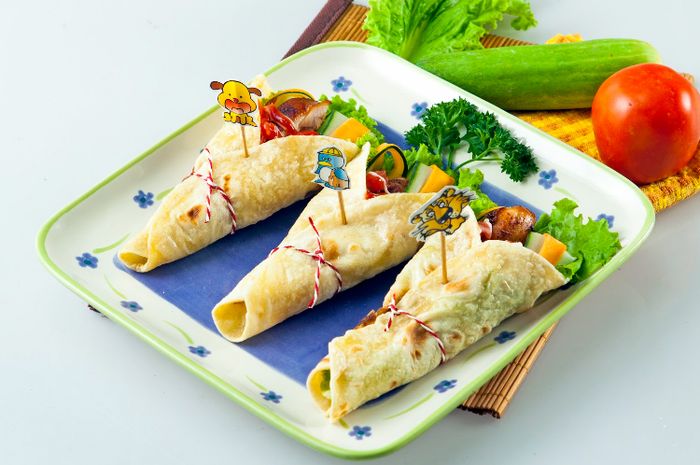 Hidangan chicken mix vegetable kebab.