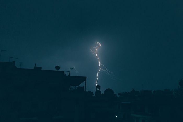 Penjelasan Lengkap Bencana Alam Klimatologis Banjir, Badai, Kekeringan