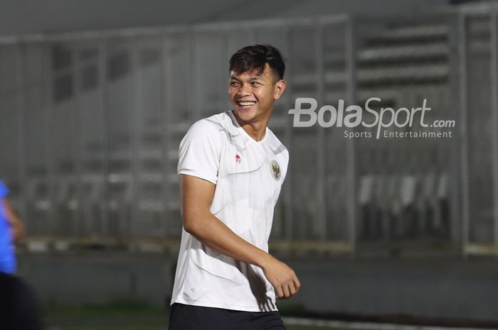 Saddam Gaffar nampak sumringah dalam pemusatan latihan timnas Indonesia di Stadion Madya, Senayan, Jakarta, 11 Mei 2021.