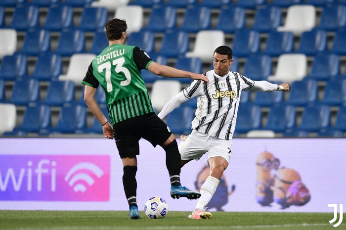 Megabintang Juventusaa, Cristiano Ronaldo, memberikan komentar berkelas usai berhasil mengukir gol ke-100 bersama La Vecchia Signora.