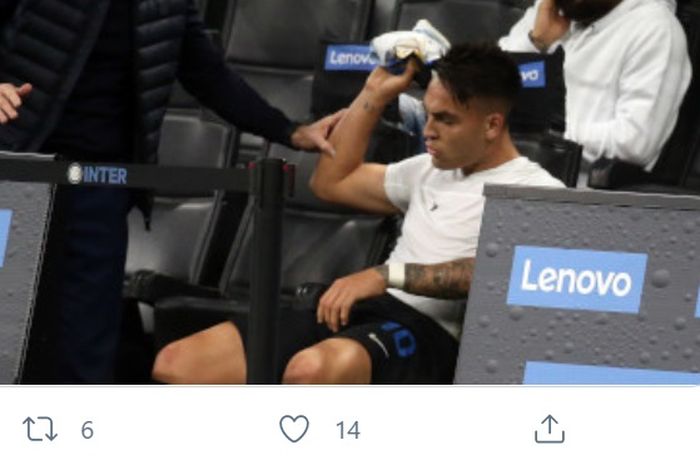 Lautaro Martinez frustrasi setelah ditarik keluar dalam laga Inter Milan vs AS Roma di Liga Italia, Rabu (12/5/2021).