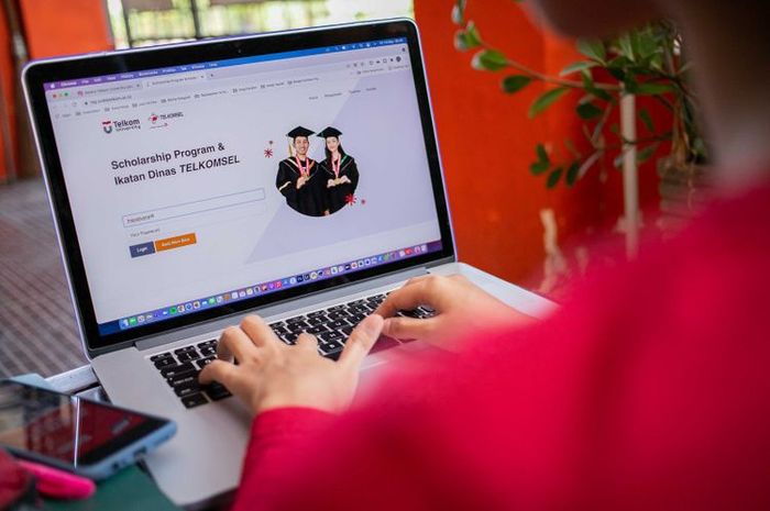 Telkomsel Buka Program Beasiswa untuk Lulusan SMA, Ini ...