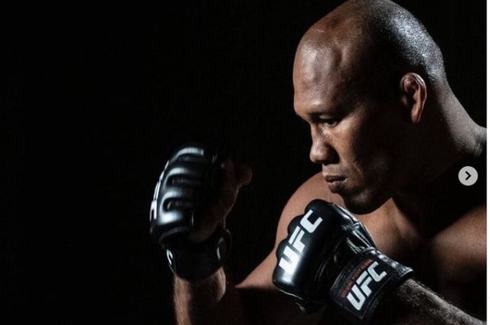 Foto Mantan Veteran Kelas Menengah UFC, Ronaldo Souza