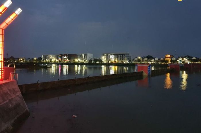 Bendung Gerak KBB, Pengendali Banjir sekaligus Tempat Wisata Air di