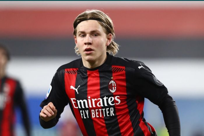 Winger AC Milan berkebangsaan Norwegia, Jens Petter Hauge.