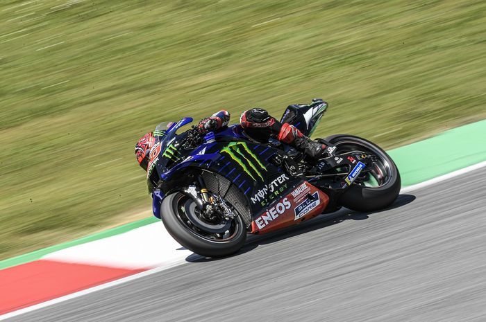 Aksi pembalap Monster Energy Yamaha, Fabio Quartararo, pada balapan MotoGP Italia di Sirkuit Mugello, Italia, 30 Mei 2021.
