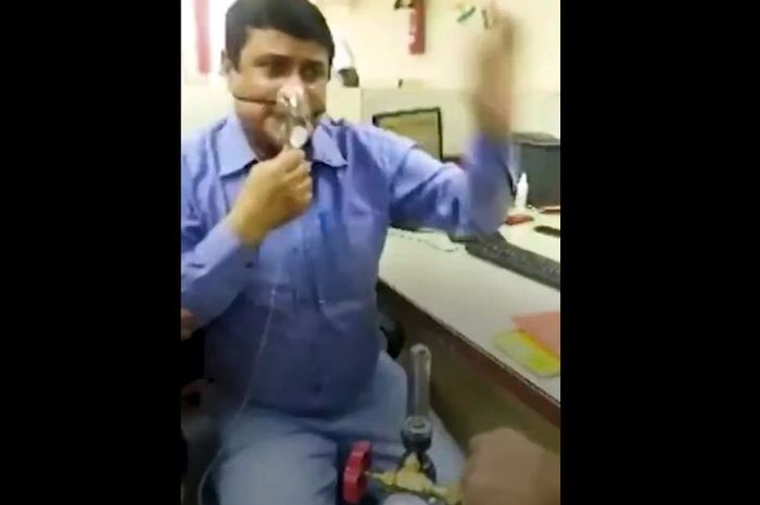 Pasien covid di India nekad datang ke kantor lantaran tak mau gajinya dipotong