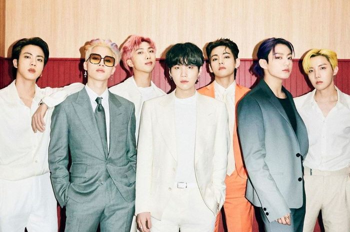 Meski Bikin Girang Dan Bikin Senyum-Senyum Sendiri, Arti Mimpi Bertemu  Dengan Artis Terkenal Ternyata Memiliki Makna Ini!