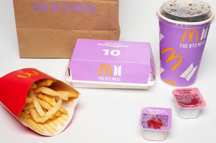 BTS Meal Laris Manis Dipasaran Hingga Banjir Orderan, Kini Giliran KFC yang Disebut Bakal Susul ...