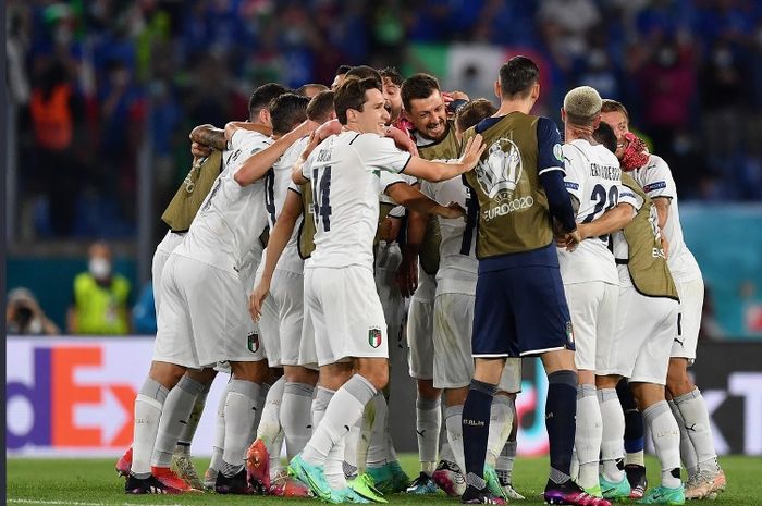 Timnas Italia menorehkan rekor ciamik, sementara timnas Turki apes dalam laga pembuka Piala Eropa atau EURO 2020.