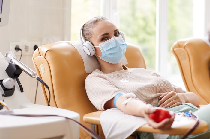 Donor darah plasma konvalesen.