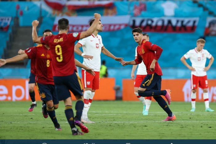 Alvaro Morata mencetak gol untuk Spanyol dalam laga melawan Polandia di EURO 2020, Sabtu (19/6/2021) di Sevilla. 