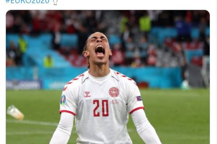 Selebrasi striker Denmark, Yussuf Poulsen usai menjebol gawang Rusia dalam laga matchday 3 EURO 2020 grup B, di Stadion Parken, Copenhagen, Senin (21/6/2021) atau Selasa dini hari WIB. 