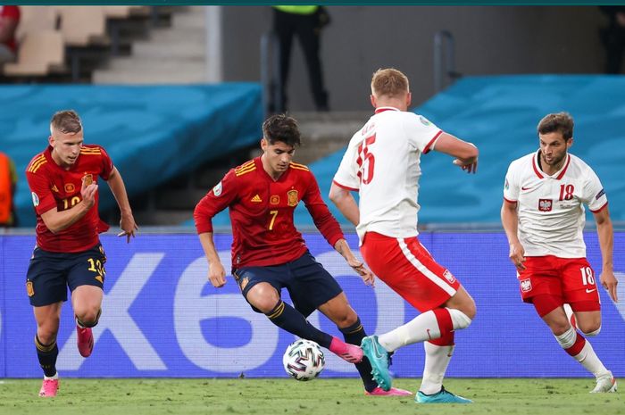 Momen duel timnas Spanyol dan timnas Polandia di Grup E Euro 2020.