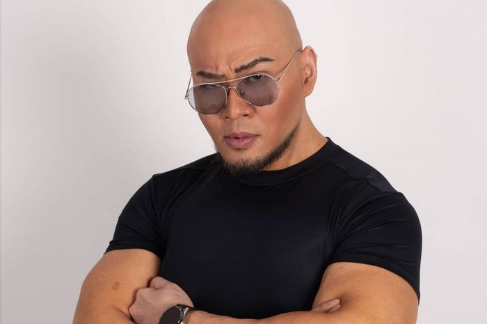 Kini Kalahkan Raffi Ahmad Sebagai Youtuber Terkaya Di Indonesia Dengan Pendapatan Rp 5 6 Miliar Ini Arti Nama Deddy Corbuzier Yang Ternyata Diberikan Sang Mantan Pacar<script async src=