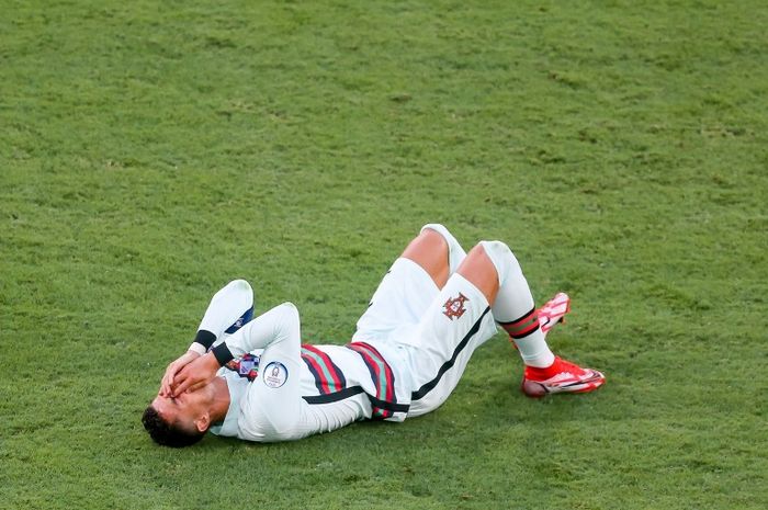 Ekspresi kecewa kapten Portugal, Cristiano Ronaldo, susai disingkirkan Belgia pada babak 16 besar EURO 2020.