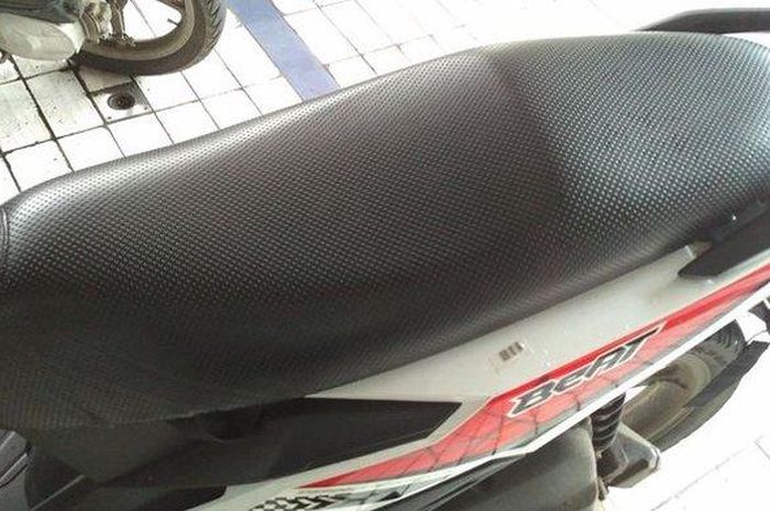 Puluhan Tahun Punya Motor Gak Tahu, Cara Agar Jok Motor Tetap Bersih
