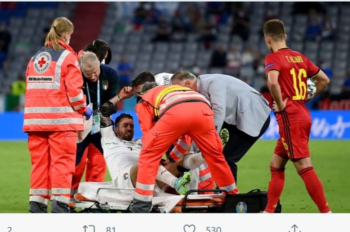 Bek kiri Italia, Leonardo Spinazzola, mengalami cedera dalam laga perempat final EURO 2020 menghadapi Belgia, Jumat (2/7/2021) di Muenchen.
