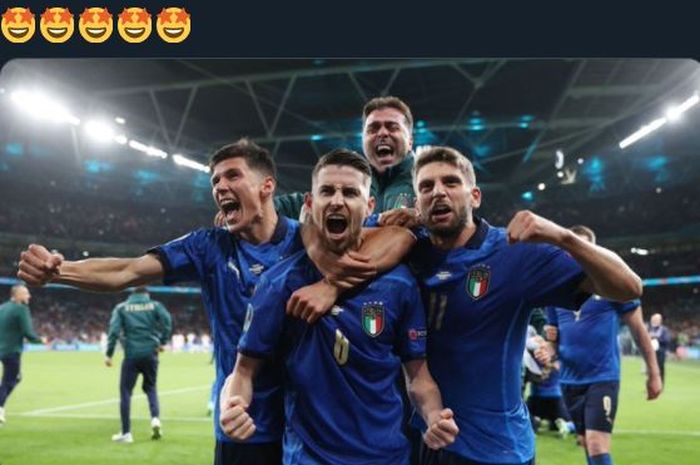 Timnas Italia merayakan kelolosan ke final Euro 2020 setelah menekuk Spanyol dalam adu penalti di semifinal, 6 Juli 2021.