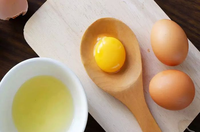 Telur jadi salah satu bahan alami yang bisa dimanfaatkan untuk memanjangkan rambut.