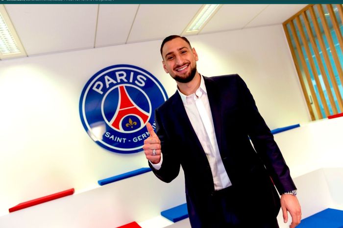 Mantan kiper AC Milan, Gianluigi Donnarumma resmi bergabung dengan klub raksasa Liga Prancis, PSG.