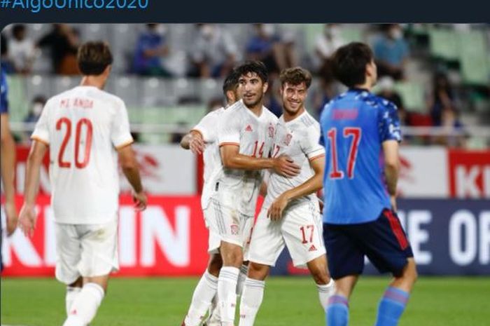 Timnas Jepang dan Spanyol beruji coba menjelang Olimpiade 2020 di Noevir Stadium, Kobe, 17 Juli 2021.