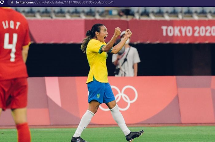 Kapten timnas putri Brasil, Marta Viera da Silva, mendapatkan sanjungan setinggi langit dari legenda sepak bola, Pele, usai catat rekor di Olimpiade Tokyo 2020.