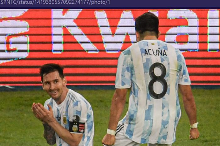 Pemain timnas Argentina, Marcos Acuna, rela mengganti background ponselnya dari foto anak-anaknya menjadi potret dirinya dengan Lionel Messi.