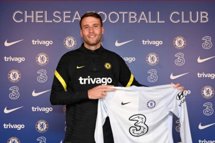 Chelsea secara resmi telah mendatangkan Marcus Bettinelli yang akan menjadi pesaing bagi kiper termahal dunia, Kepa Arrizabalaga.