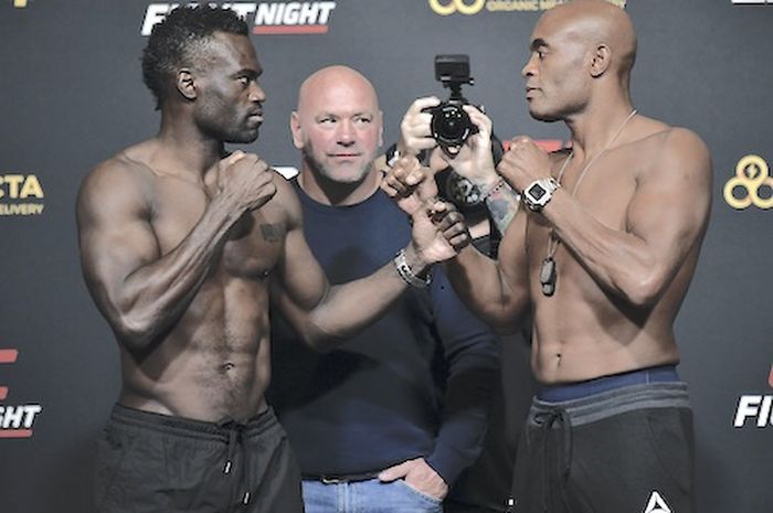 Uriah Hall waktu berhadapan dengan Anderson Silva.