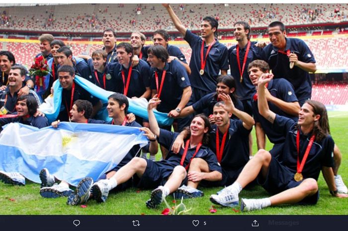 Timnas Argentina juara Olimpiade 2008 bersama generasi Lionel Messi cs.