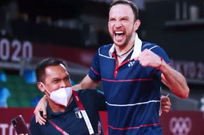 Muamar Qadafi bersama Kevin Cordon saat Olimpiade Tokyo 2020