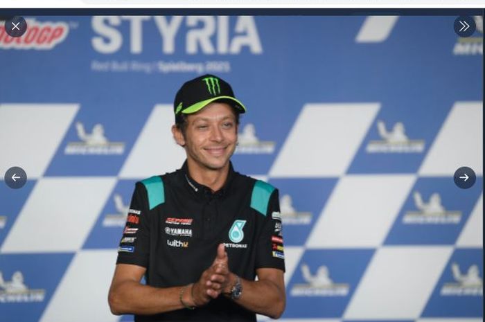 Pembalap Petronas Yamaha SRT, Valentino Rossi, ketika mengumumkan pensiun pada akhir MotoGP 2021 dalam sesi konferensi pers di Red Bull Ring, Spielberg, Kamis (5/8/2021).