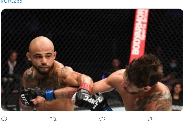 Miles Johns, meng-KO Anderson dos Santos di UFC 265, Minggu (8/8/2021) WIB di Houston.