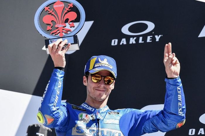 Pebalap Suzuki Ecstar, Joan Mir, finis ketiga pada MotoGP Italia 2021 di Sirkuit Mugello, Minggu (30/5/2021). (AFP/TIZIANA FABI) 