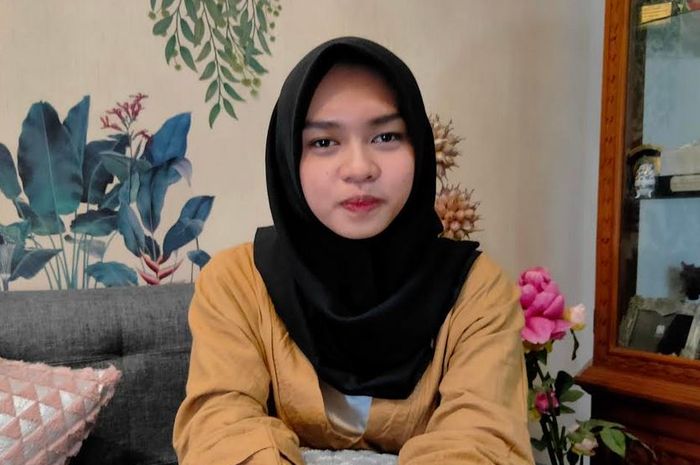 Jane Abel saat ditemui Grid.ID, di kawasan Pasar Rebo, Jakarta Timur, Minggu (8/8/2021).