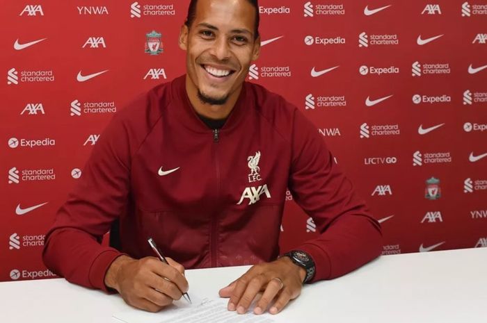 Bek Liverpool, Virgil van Dijk, menandatangani perpanjangan kontrak hingga 2025