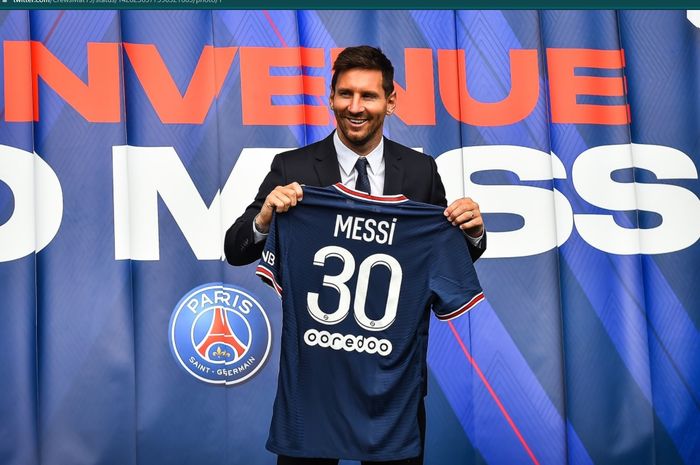  Presiden Barcelona, Joan Laporta, berbesar hati melihat Lionel Messi kini berseragam Paris Saint-Germain (PSG). 