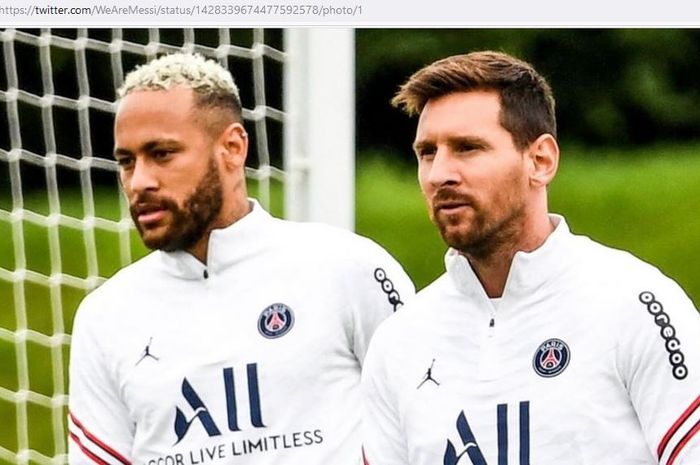 Dua penyerang Paris Saint-Germain, Neymar dan Lionel Messi, menjalani sesi latihan bersama.