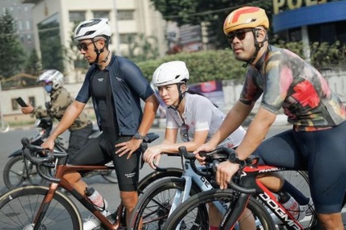 Komunitas Sepeda <a href='https://tribunmedan.cfd/tag/tyna-kanna' title='Tyna&nbsp;Kanna'>Tyna&nbsp;Kanna</a> dan <a href='https://tribunmedan.cfd/tag/kenang-mirdad' title='Kenang&nbsp;Mirdad'>Kenang&nbsp;Mirdad</a>