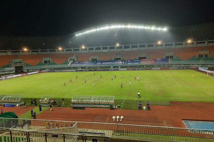 Persipura vs Persita di Liga 1 2021/2022 di Stadion Pakansari, Cibinong, Bogor, Sabtu (28/8/2021).