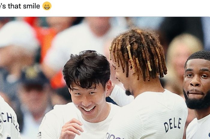 Pemain Tottenham Hotspur, Son Heung-min (kedua dari kiri) merayakan golnya bersama Dele Alli pada laga versus Watford pada pekan ketiga Liga Inggris di Tottenham Hotspur Stadium, London, Minggu (29/8/2021)